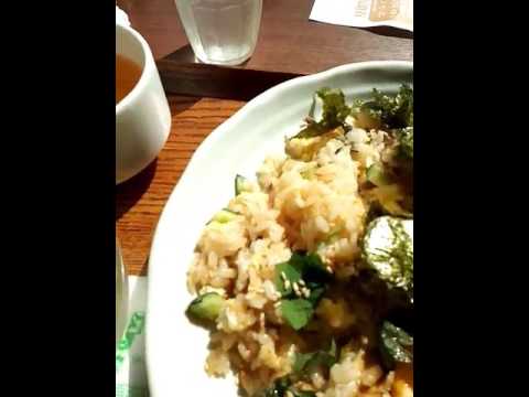 サバチャーハン　はまる、あう、おいしい、 おいしい、おいしい、おいしい、 やみつき、 サバの味も最高で、チャーハンも、絶品 チャーハンの、なかに　かくじりきゅーりが入っていて、カリカリとまたぜっぴん