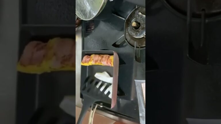 簡単【朝ごはんお弁当のおかず】ベーコンエッグ豆苗巻 #shorts