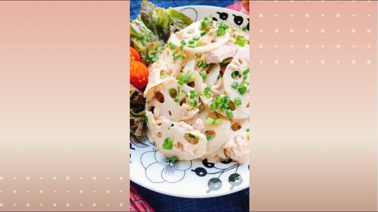シャキシャキれんこんとツナのサラダ/Lotus root and tuna salad.