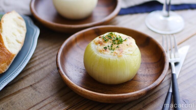 オーブンいらず。まるごと玉ねぎ の 肉味噌 グラタン の レシピ 作り方