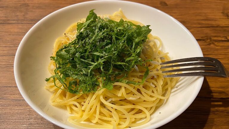 サラリーマンの休日男飯【シラスと大葉のパスタ】