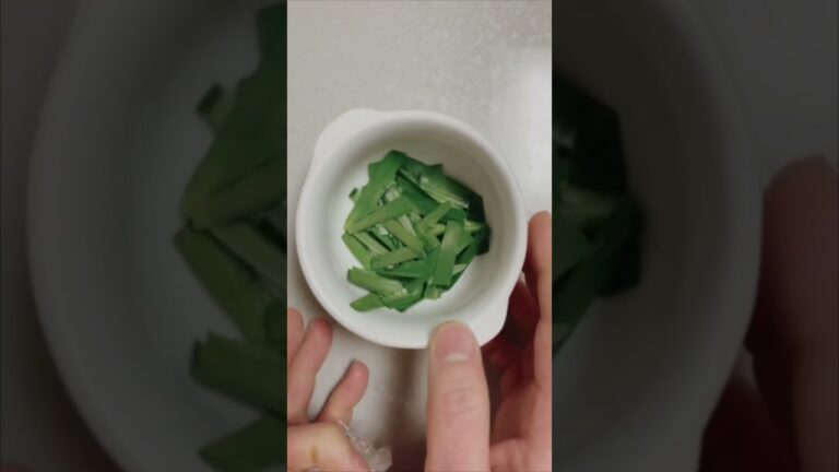 秒で簡単おつまみ！ニラとごま油の冷奴#shorts #豆腐 #冷奴 #おつまみ #お酒のおつまみ #ニラ #ごま油