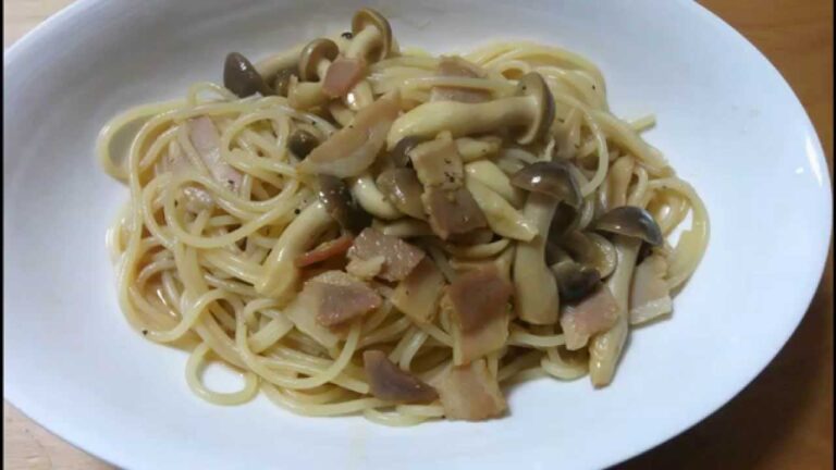 ル・パセリの和風オイルパスタ　きのことベーコンのオイルパスタ
