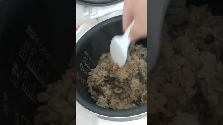 きのこご飯😆🍴💓#炊き込みご飯#キノコ#晩御飯#まいたけ#しいたけ#しめじ #エリンギ#美味しい#ご飯