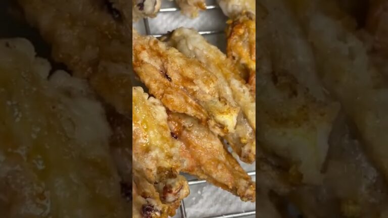 シンプル手羽先の唐揚げ作ってみた！カラッとサクッと美味しいおつまみ！#shorts