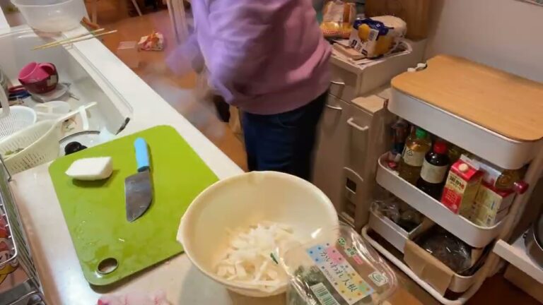 ［料理］手羽元の甘辛煮、じゃがいもの煮っ転がし、大根サラダ、ふくろばす