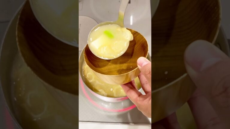 豆腐とネギと油揚げの味噌汁！#Shorts