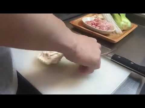 柔らか肉団子の春雨スープ