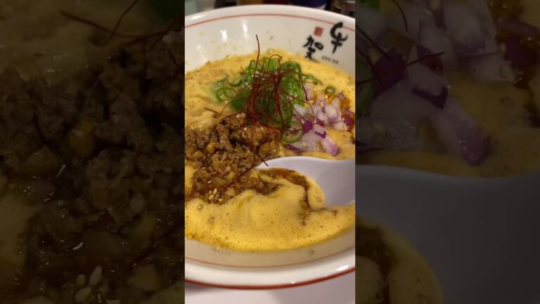 辛さと旨味のWパンチ！濃厚クリーミーな絶品・胡麻味噌坦々麺！/牛賀GYU-GA /浜松市南区増楽町