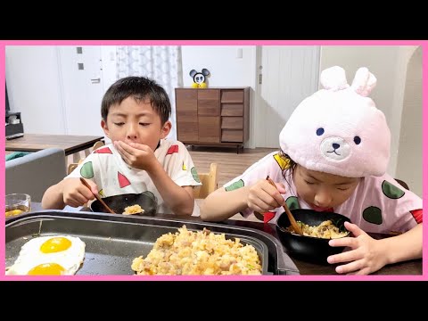 絶品！ホットプレートでペッパーランチ風ごはんに目玉焼きトッピングをしたら悪魔的に美味しかった😋