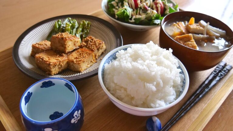 厚揚げの豚汁風 Deep fried tofu Miso soup