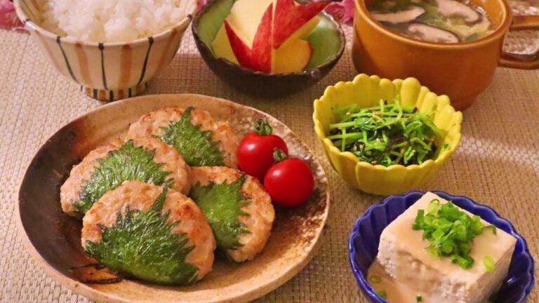 【料理】大葉ハンバーグ ・椎茸と豆苗と卵の中華スープ・豆苗のナムル