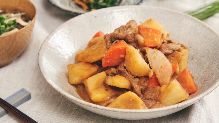万能味ソースで！定番肉じゃが