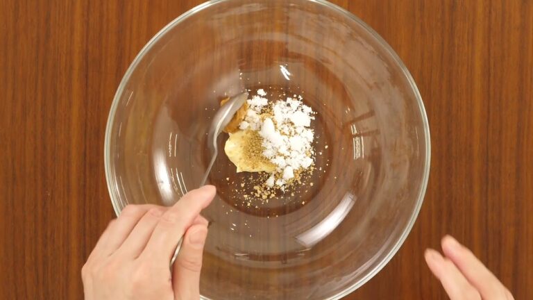 ブロッコリーと里芋のごま味噌和え