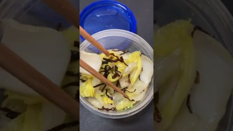 作り置き！白菜塩昆布和え！(白菜、塩昆布、鶏がらスープ顆粒、ごま油、塩)