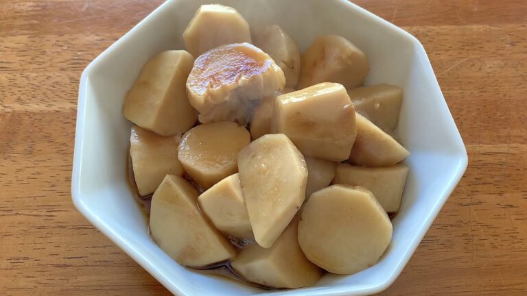 里芋の皮の剥き方と煮物の作り方【初心者さん向け】簡単料理レシピ動画＜japanese food＞