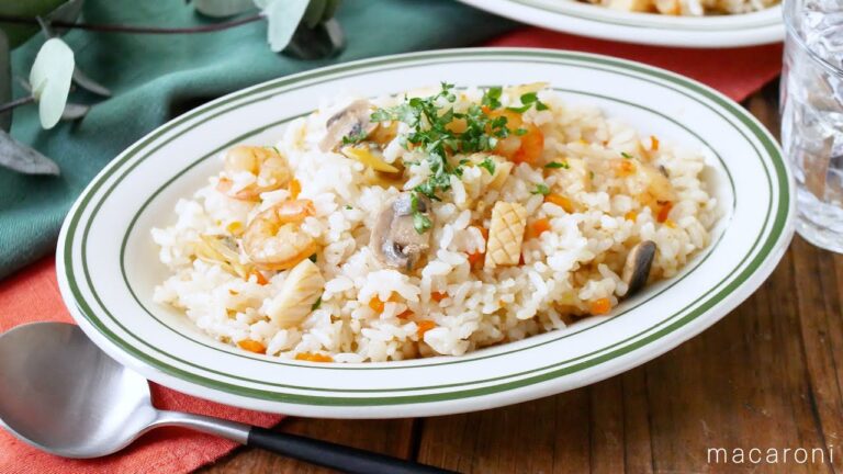 【炊飯器で作るシーフードピラフ】ボタン1つで簡単調理！シーフードと野菜の旨味がたっぷり♪｜#macaroni #マカロニ #レシピ