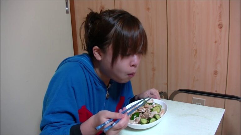 【ダイエットになるかな】やみつきささみキュウリ【いい音】