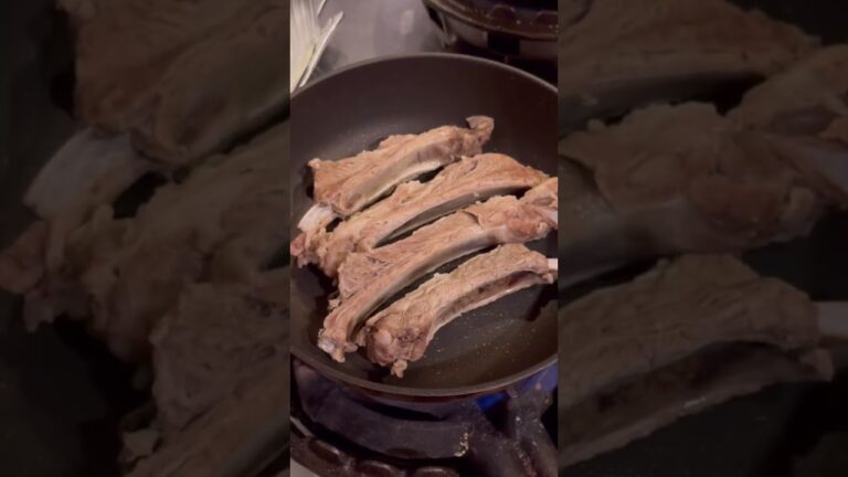 和風スペアリブ！国産の豚をじっくりコトコト煮込んでしっかり脂を濾してあげると出来上がり！#鉄板cuisineFeu#大阪#高槻#料理#YouTubeチャンネル#始めてみようクッキング#料理#レシピ