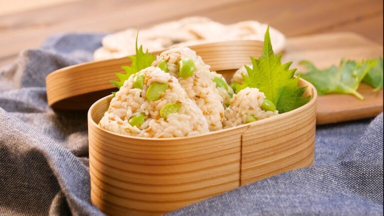 枝豆としらすの青じそおにぎり