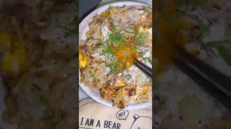 目玉焼きinカップヌードルチャーハン【本日の朝食】#shorts