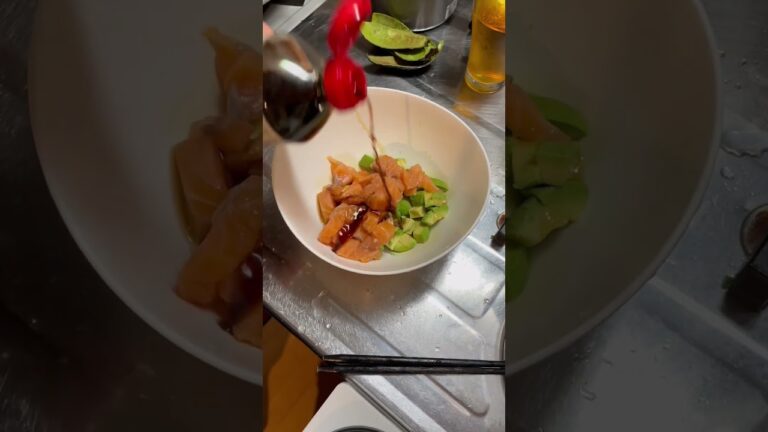 サーモンとアボカドユッケ #サーモン #アボカド #ユッケ #料理動画