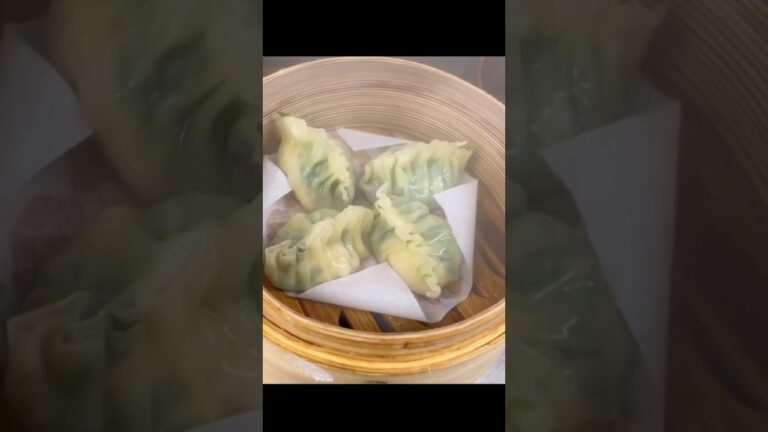【ニラ餃子巻き巻き】Roll the leek dumplings.