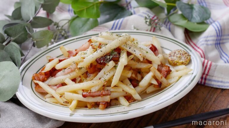 【冷凍ポテトでやみつきジャーマンポテト】10分で完成！カリっとホクホク食感♪｜macaroni（マカロニ）