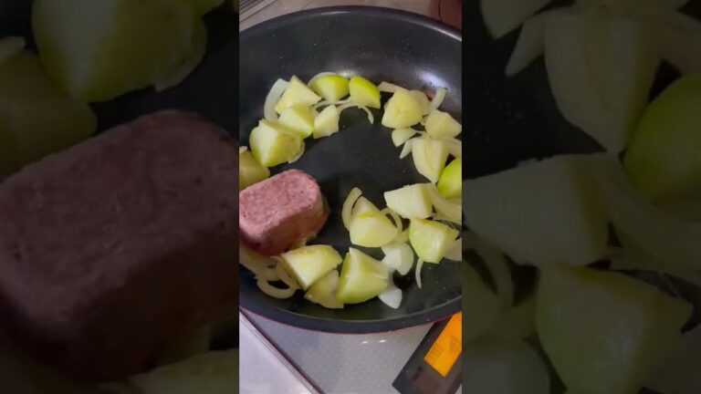 【飲酒料理】コンビーフポテト🥔的なおつまみ【Drunk Cooking】#shorts