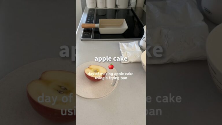 FIKAの卵焼きフライパンで可愛いりんごケーキを作ります！りんごを焼いたあとに生地を流し込んで焼くだけ！ #cooking #ケーキ #簡単レシピ