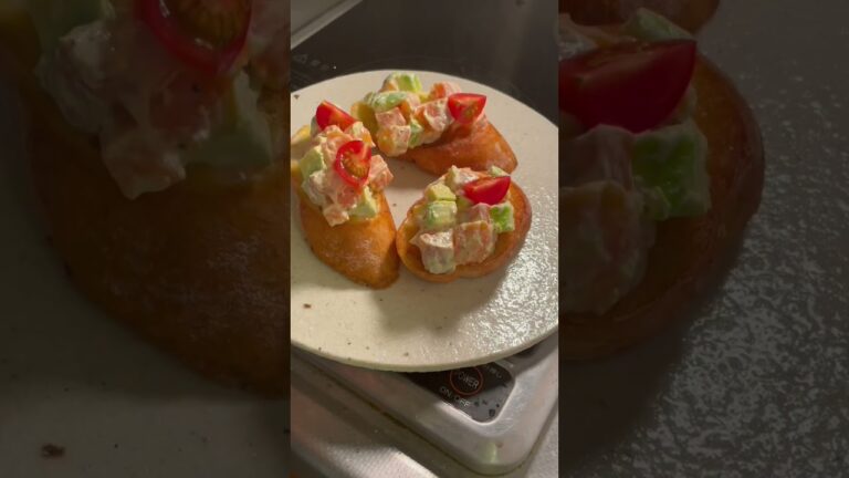 これ何円ですかね？？？コメントで教えてね📝【アボカドとサーモンのタルタル】 #料理 #料理動画 #お菓子 #スイーツ
