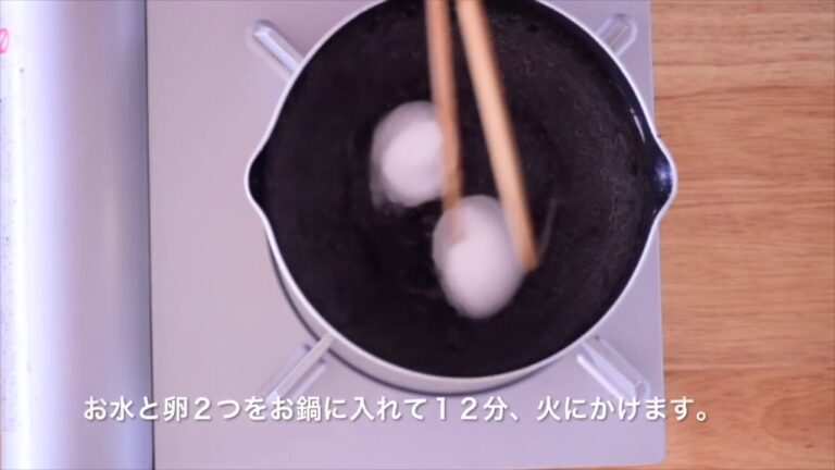 ブロッコリーサラダのサンドイッチ