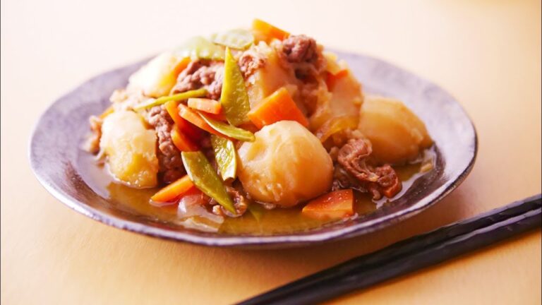 【基本の作り方】覚えておきたい！『肉じゃが』の作り方 ~ nikujaga ( stewed beef and potatoes )【料理レシピはParty Kitchen🎉】