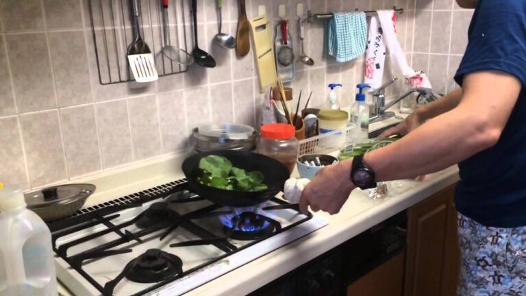 小松菜と油揚げの炒め物