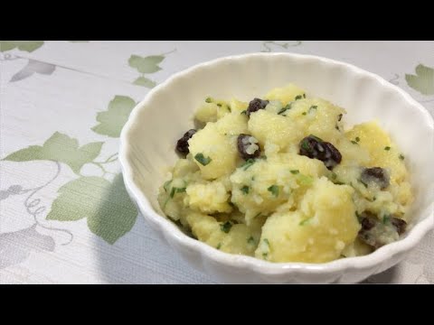【レンジで簡単！ホクホクじゃが芋にする方法！で昆布茶のポテトサラダ】チンするだけでホクホクじゃが芋の出来上がり。昆布茶の和風ポテトサラダも簡単に出来ます。