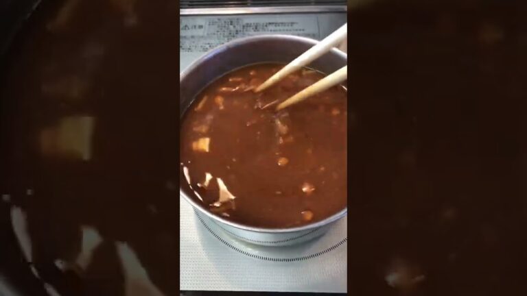 なめこと豆腐の赤だし味噌汁　 #shorts