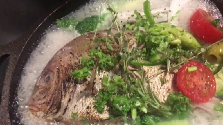 松の木食堂 グツグツ真鯛の白ワイン蒸し  アクアパッツァ