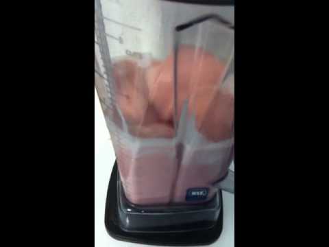 贅沢ないちごバナナスムージー