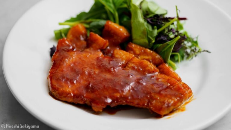 【薄切り肉でもOK】ポークチャップの作り方と柔らかく仕上げるコツ │ Pork Saute with Ketchup Sauce