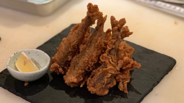 プロ料理人が教える‼︎さくさくメヒカリの唐揚げの作り方　Professional cooks teach!  ︎ How to make fried crispy Mexicali#shorts