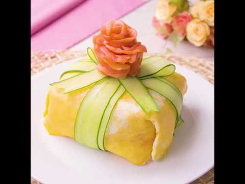 お祝いに☆見ても食べても嬉しい プレゼント型 お寿司ケーキ ｜ moguna[モグナ]