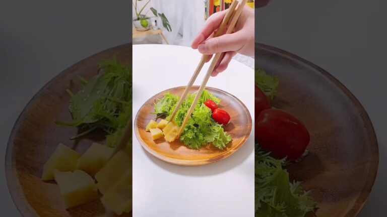 好きなサラダの作り方2つ🥗(3つ載せようと思ったら音楽たりなかった)#サラダレシピ #ダイエットレシピ #ダイエット記録 #ダイエット方法 #ダイエット垢 #痩せる #痩せたい方へ #痩せたい人必見