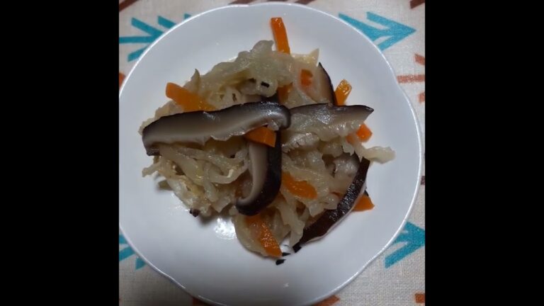 20220215 170852  今晩のおかず　千切り大根の煮物です。（椎茸は干しシイタケです）