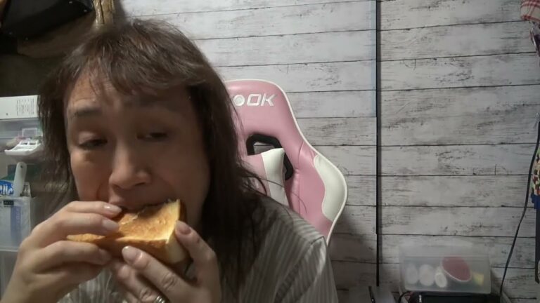 ポーチドたまごツナサラダサンド☆