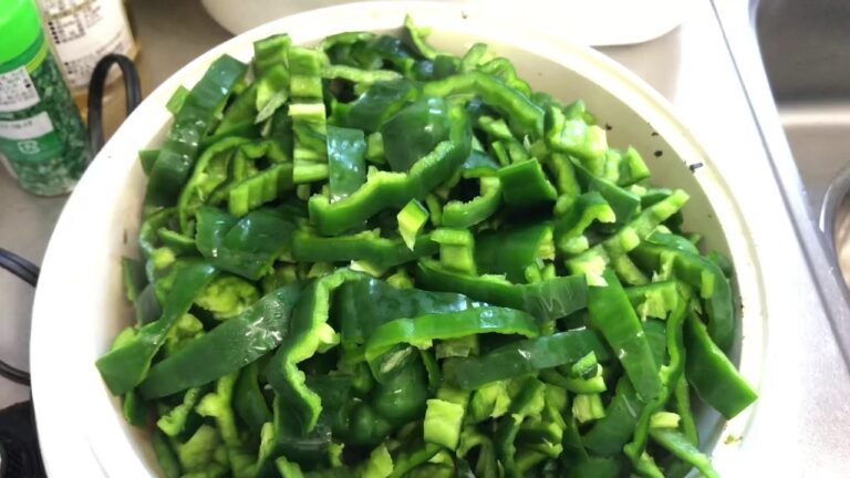 #ピーマン炒め #ニトリのセラミックグリルパン 【ピーマン佃煮】大量のピーマンを美味しく食べる為にピーマンの佃煮を作ります。ニトリのセラミックグリルパン何年も使ってますが壊れません！20190802
