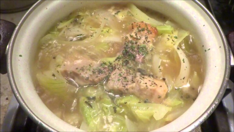 豚バラと玉ねぎキャベツのコンソメ煮