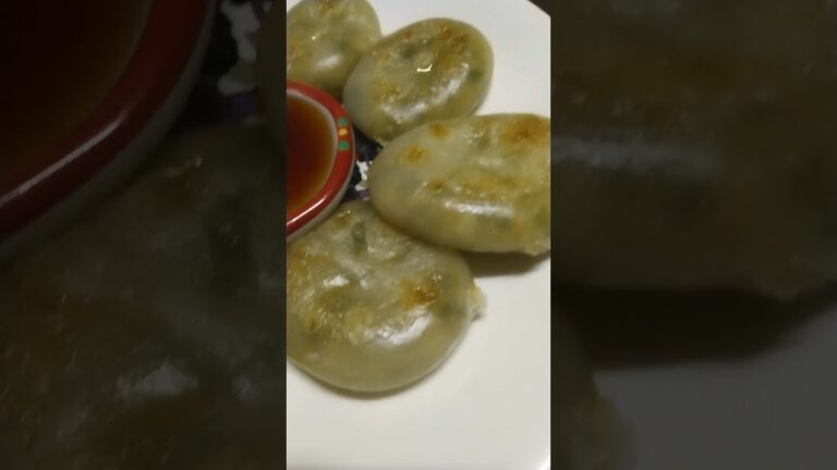 ニラ饅頭。幾つでも、食べれるネ