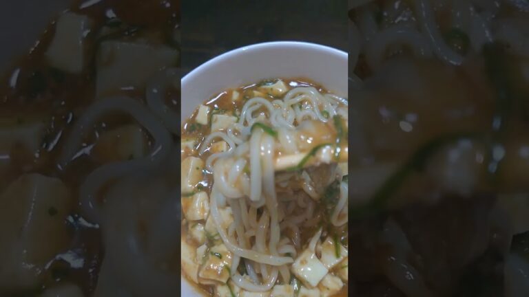 麻婆うどん食べるよ☝️【麻婆うどん】#麻婆うどん#麻婆豆腐 #丸美屋