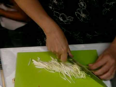 『ちょー激辛！やみつきビビン麺』韓国定番レシピ美味い！　（１／２）