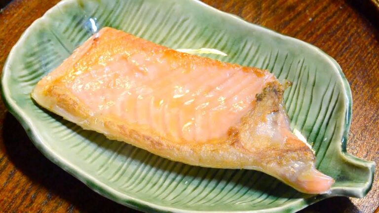 鮭のハラスの焼き方（ソテー）　　How to make sauté of salmon stomach meat